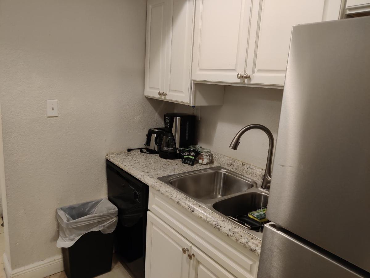 Centauri Vacation Rentals Beautiful 2-Bedroom Condo, Near All Orlando Attractions, Free Parking & Wi-Fi, King Bed, #1 ภายนอก รูปภาพ