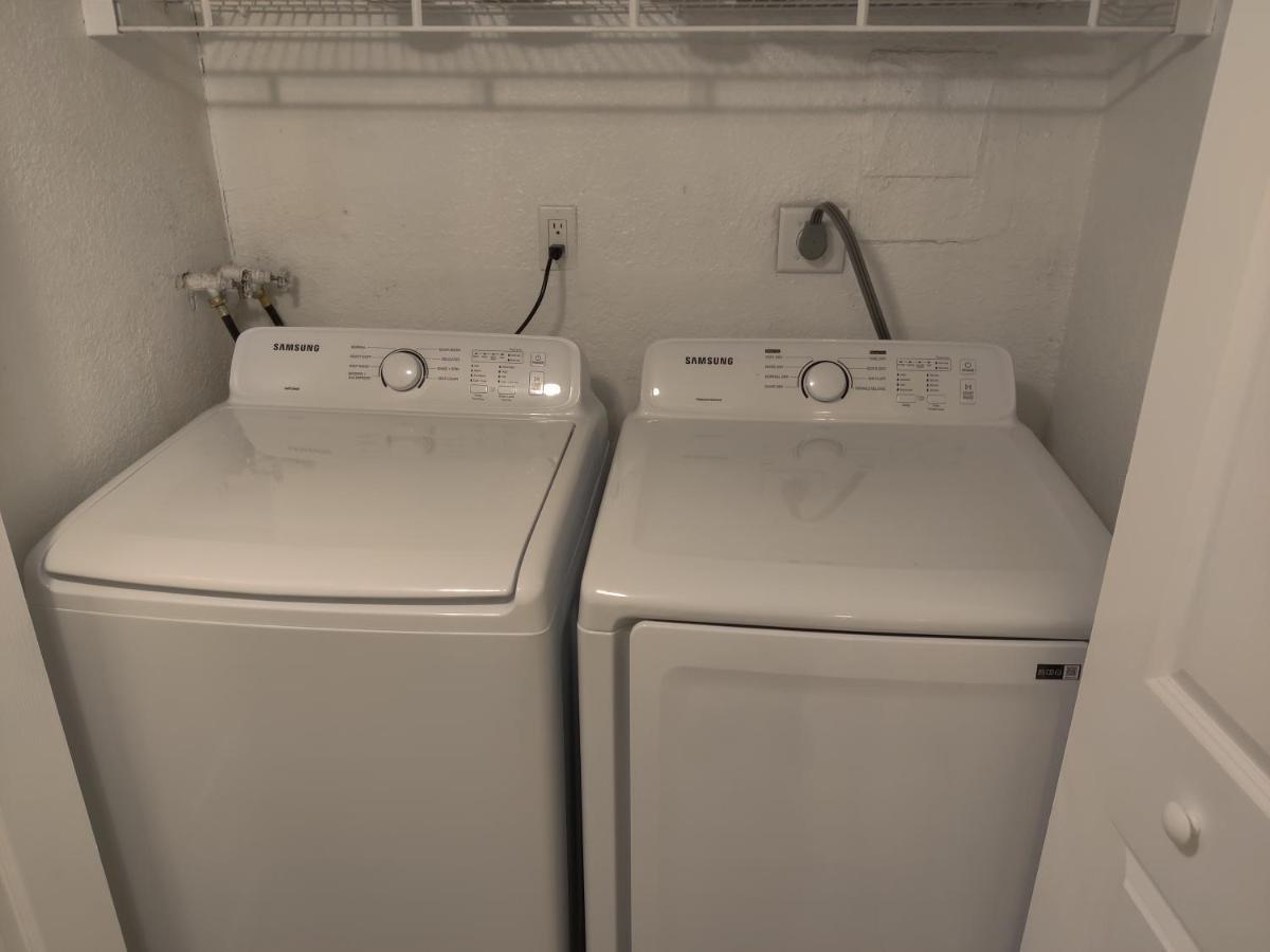 Centauri Vacation Rentals Beautiful 2-Bedroom Condo, Near All Orlando Attractions, Free Parking & Wi-Fi, King Bed, #1 ภายนอก รูปภาพ