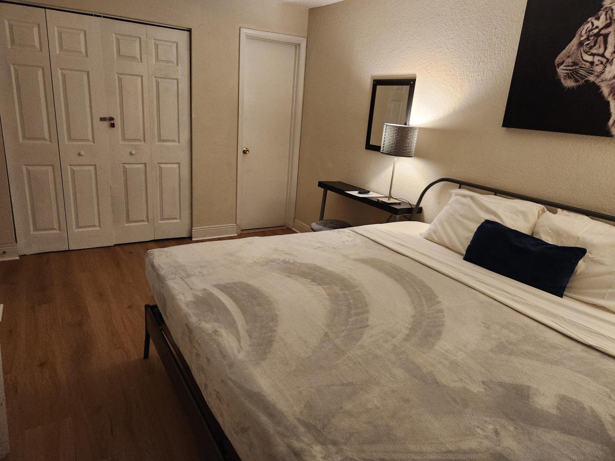 Centauri Vacation Rentals Beautiful 2-Bedroom Condo, Near All Orlando Attractions, Free Parking & Wi-Fi, King Bed, #1 ภายนอก รูปภาพ