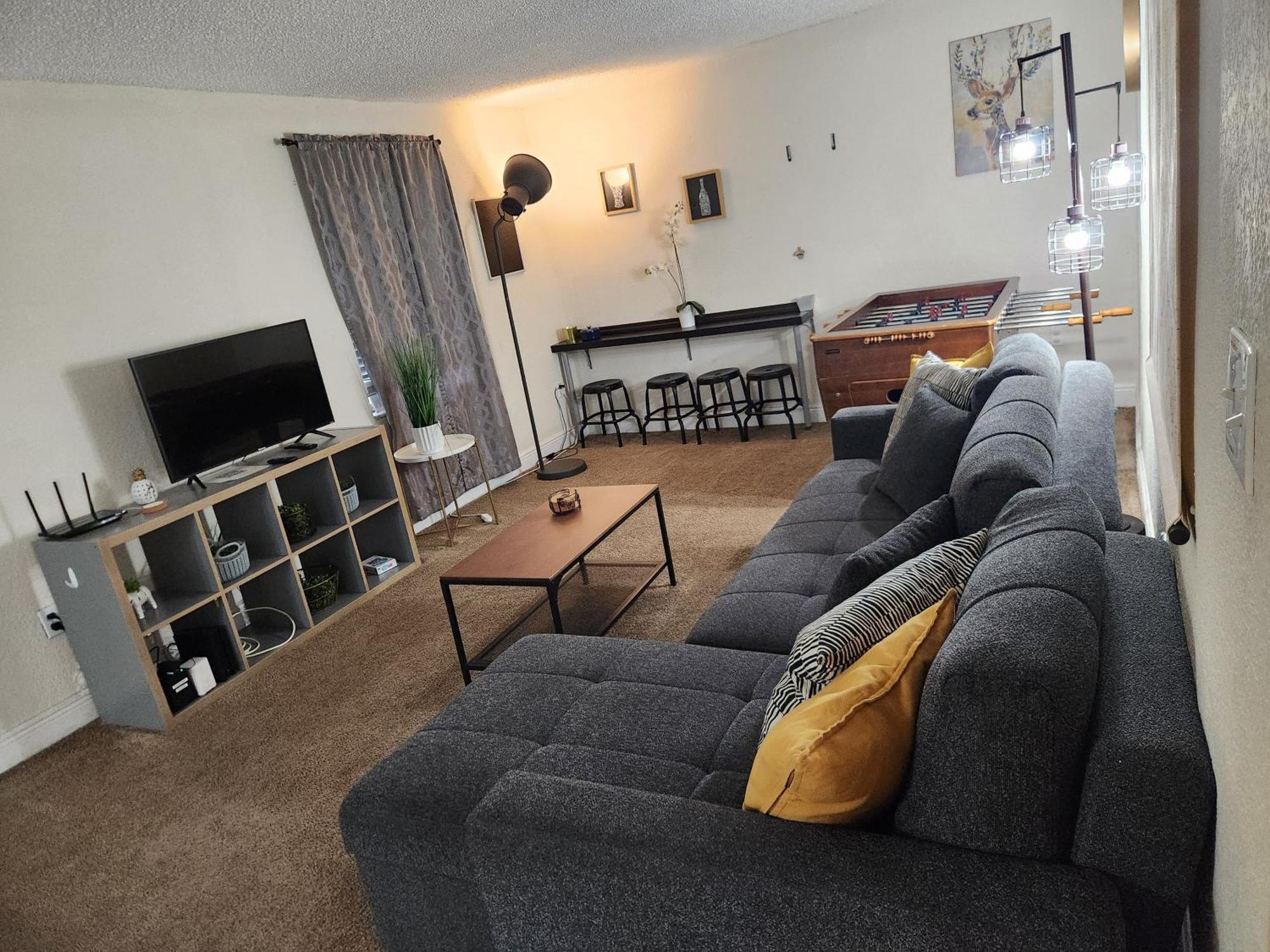 Centauri Vacation Rentals Beautiful 2-Bedroom Condo, Near All Orlando Attractions, Free Parking & Wi-Fi, King Bed, #1 ภายนอก รูปภาพ